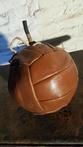 Vintage leren bal voor volleybal | vintage decoratie