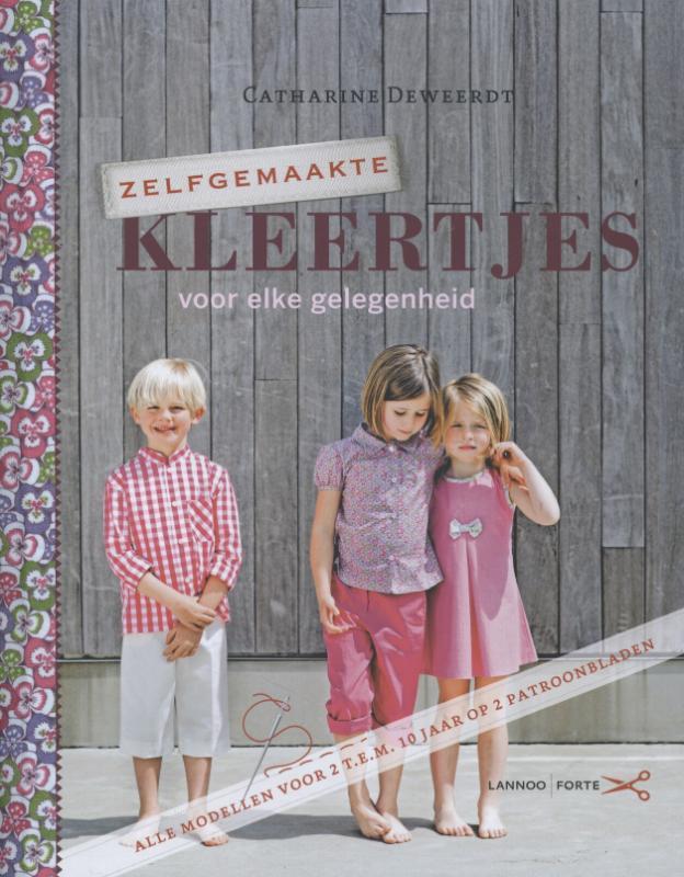 Zelfgemaakte kleertjes / Zelfgemaakte kleertjes, Boeken, Hobby en Vrije tijd, Zo goed als nieuw, Verzenden