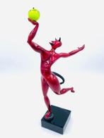 Guidotti - sculptuur, Diavolo e la Mela Proibita - 20 cm -