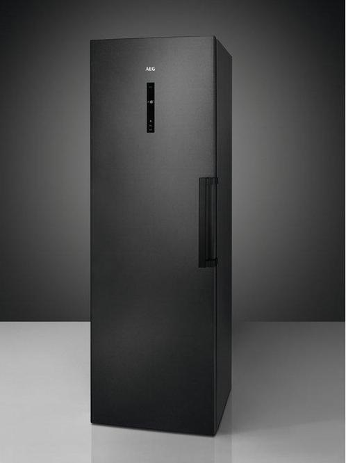 AEG AGB728E5NB nieuw nieuw, Elektronische apparatuur, Vriezers en Diepvrieskisten, Nieuw