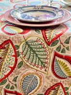 Gekleurde vegetatie bedrukte tafelkleed voor grote tafels. -