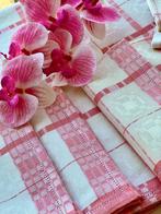 Roze en wit linnen damast tafelkleed met 8 bijpassende, Antiek en Kunst