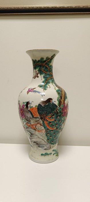 Vaas - Porselein - China - Chinees Famille Verte vaas, Antiek en Kunst, Antiek | Overige Antiek
