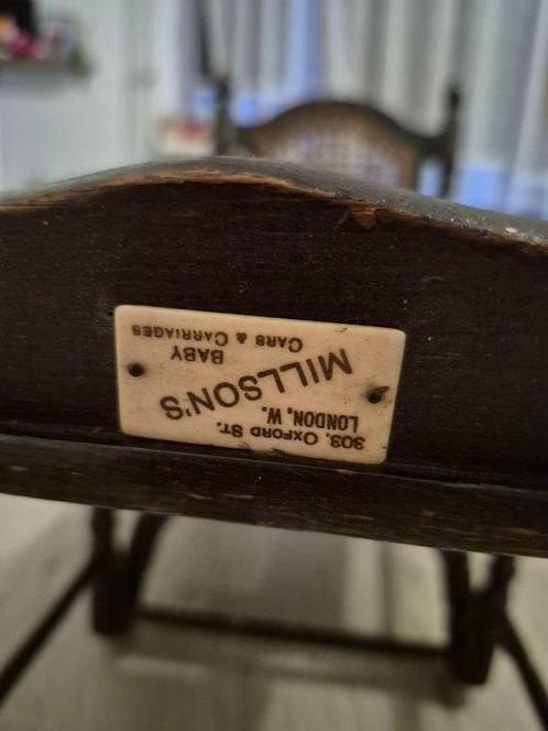Kinderstoel - Hout - Victoriaanse tijden, Antiek en Kunst, Curiosa en Brocante