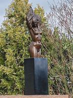 j.patouie - Statue, torso woman - 62 cm - Bronze, Marbre