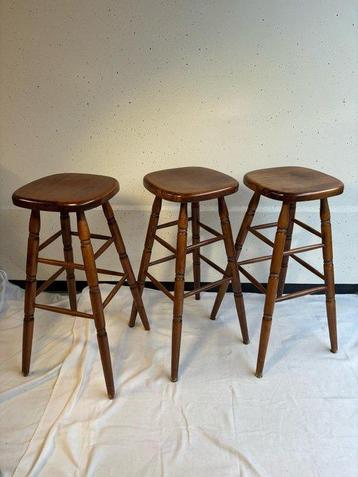Tabouret (3) - Ensemble de 3 chaises de bar en bois dans le