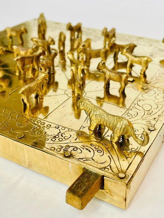 Bordspel - Bagh-Chal - Messing, Antiek en Kunst, Antiek | Overige Antiek