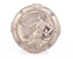 Art Nouveau wall plate - Assiette murale - Laiton argenté -