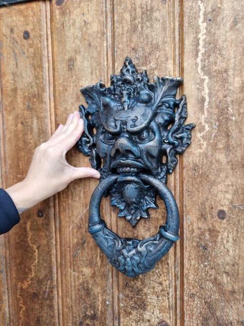 Sculpture, XL Devil Castle Door Knocker - 36 cm - Fer, Antiek en Kunst, Kunst | Designobjecten