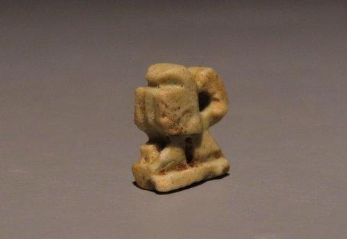 Égypte ancienne Faience Amulette du dieu Horus. Basse, Verzamelen, Mineralen en Fossielen