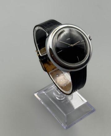 Tucah - Swiss – Seltene Oversize-Dresswatch – Ca. 1970er beschikbaar voor biedingen