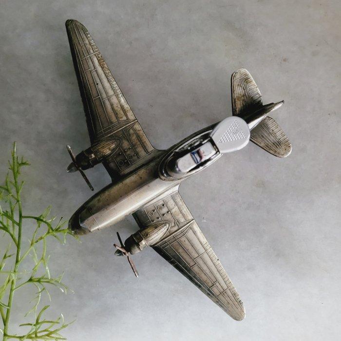 Douglas DC 3 Vliegtuig, Gasaansteker, 1960 - Aansteker -, Antiek en Kunst, Antiek | Wandborden en Tegels