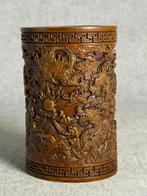 Présentation de dragons sur un pot à pinceaux. - Buis -, Antiek en Kunst