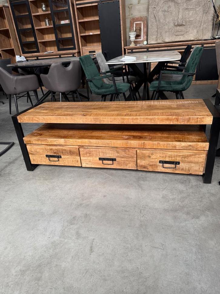 Sohoto tv-dressoir, mangohout (nieuw, outlet), Huis en Inrichting, Kasten |Televisiemeubels, Nieuw