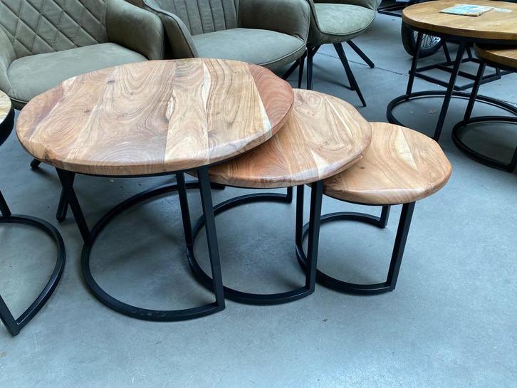 Rico, set van 3 bijzettafels, acaciahout (nieuw, outlet), Huis en Inrichting, Tafels | Bijzettafels, Nieuw