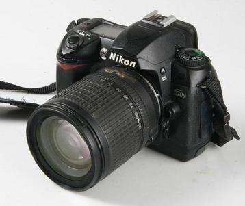Nikon D70s + Nikkor AF 18-135 mm Appareil photo reflex beschikbaar voor biedingen
