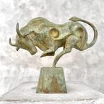 Sculpture, NO RESERVE PRICE - Cubist Bull on Stand - 22 cm -