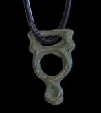 Keltisch Bronzen amulet. Uitstekende staat. (Zonder