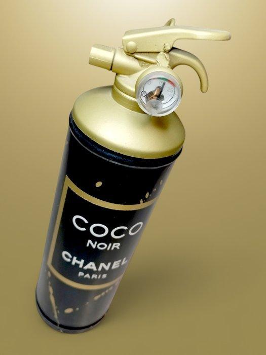 JOSE DE PAZOS - Extintor Chanel Coco Noir, Antiquités & Art, Art | Peinture | Moderne