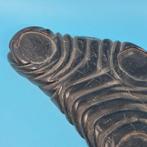 sculptuur, Unbekannter Künstler – Skulpturale Holzplatte mit, Antiek en Kunst