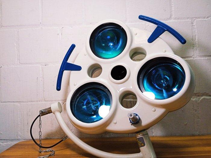 Plafondlamp - Vintage schaduwloze medische lamp - Plastic,, Antiek en Kunst, Antiek | Wandborden en Tegels