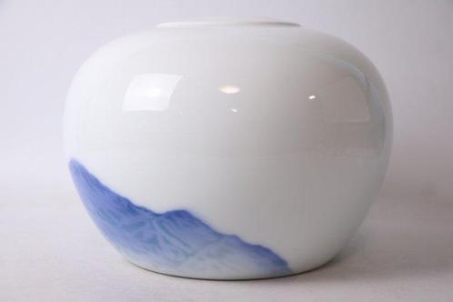 Un magnifique vase réalisé par un potier fournisseur de, Antiek en Kunst, Antiek | Overige Antiek