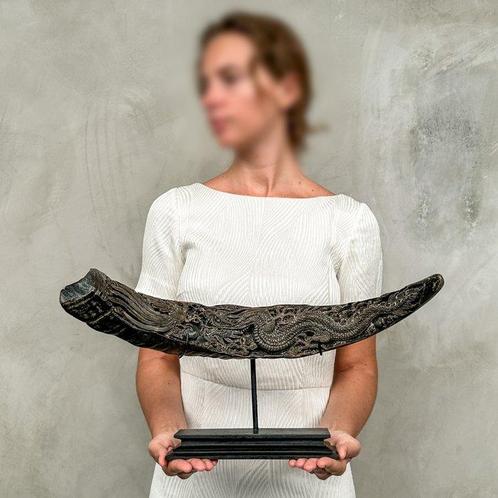 Snijwerk, NO RESERVE PRICE - Finely engraved large water, Antiek en Kunst, Kunst | Designobjecten
