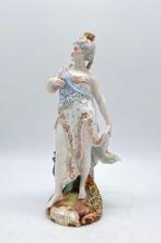 Meissen Carl Teichert - Beeldje - Juno with Peacock Figure -, Antiek en Kunst