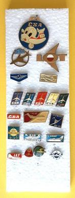 Verzameling van zesendertig insignes (pins) van