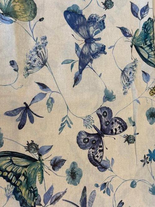 Danza dAli: vlinders en libellen in een stille tuin -, Antiek en Kunst, Antiek | Tapijten, Tafelkleden en Textiel