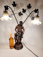 Auguste Moreau - Lamp - Hars, Hout - Franse tafellamp, Antiek en Kunst