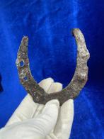 Middeleeuwen, kruisvaardersperiode IJzer Paardhoef, Antiek en Kunst