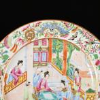 Assiette - Assiette aux émaux de la Famille Rose à décor de