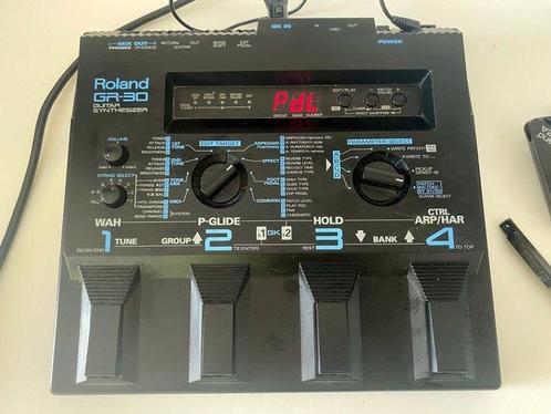 Roland - GR-30 Gitaar-synthesizer + GK-2A sensor, Muziek en Instrumenten, Snaarinstrumenten | Gitaren | Akoestisch