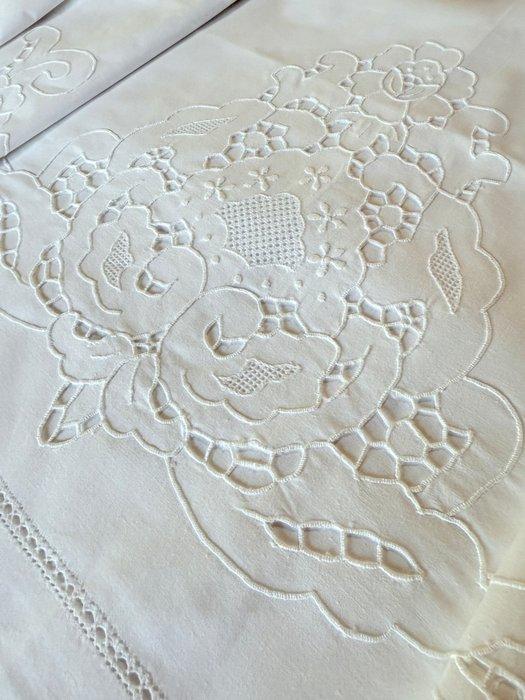 Laken (3) - 280 cm - 240 cm - Laken met handgesneden patroon, Antiek en Kunst, Antiek | Tapijten, Tafelkleden en Textiel