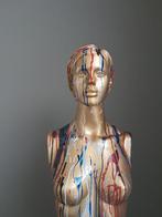 sculptuur, Unieke artistieke buste – goud met drip art - 80, Antiek en Kunst