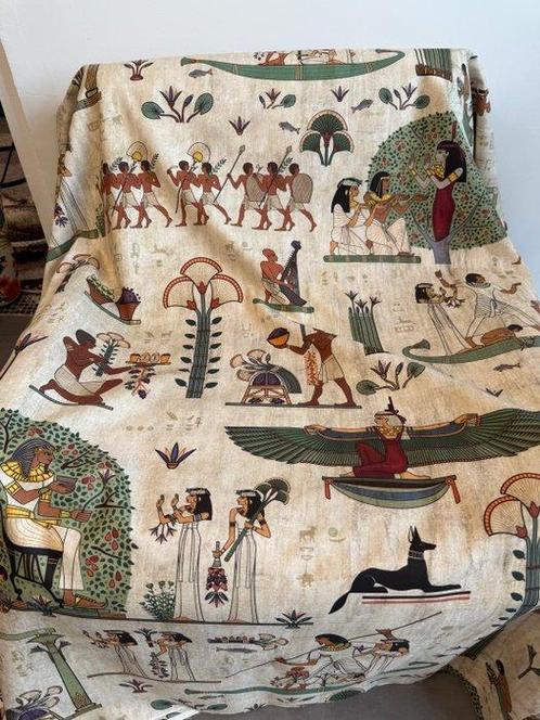 Fascino del Nilo: Weefsel met Egyptische patronen voor, Antiek en Kunst, Antiek | Tapijten, Tafelkleden en Textiel