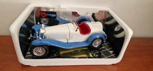 Burago 1:18 - Voiture miniature - Alfa Romeo 2300 Spider, Hobby en Vrije tijd, Modelauto's | 1:5 tot 1:12