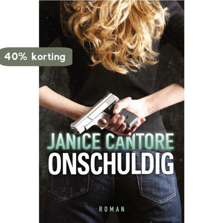 Onschuldig / Carly Edwards 9789029717809 Janice Cantore, Boeken, Romans, Zo goed als nieuw, Verzenden