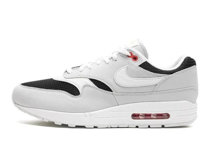 Nike Air Max 1 Urawa - Maat 44.5 EU, Kleding | Heren, Schoenen, Ophalen of Verzenden