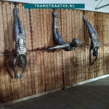 Levensgroot sculptuur zwemmer / duiker / klimmer | beeld beschikbaar voor biedingen