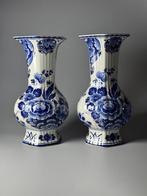Delft - Vaas (2) - Een paar TULIP-vasen – Holland - Faience, Antiek en Kunst
