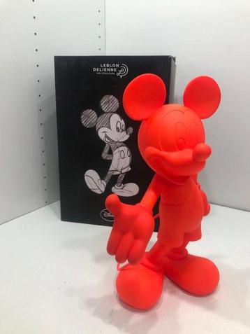 Leblon Delienne - Beeldje - Mickey Welcome – Version Laquée