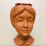 Bernardini S. - sculptuur, Buste jonge vrouw - 27 cm - kalk