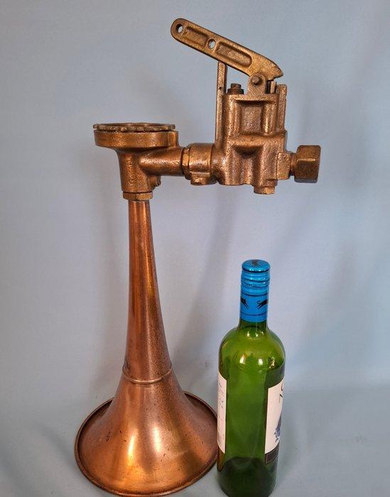 Misthoorn - Tyfon - Koper, Brons, Antiek en Kunst, Curiosa en Brocante