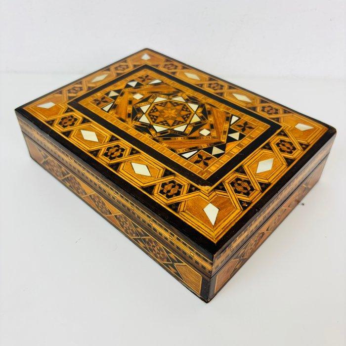 Doos - Marquetry sierdoos met geometrisch inlegwerk - Hout, Antiek en Kunst, Curiosa en Brocante