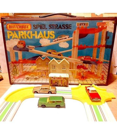 Matchbox - 1:64 - Parkhaus Spiel Strasse Superfast -, Hobby en Vrije tijd, Modelauto's | 1:5 tot 1:12