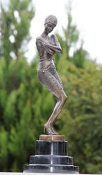 sculptuur, coy dancer - 38 cm - brons marmer