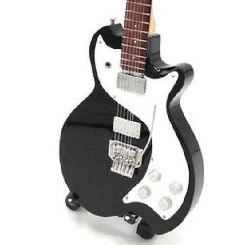Miniatuur ESP SA-2 gitaar met gratis standaard, Collections, Cinéma & Télévision, Envoi