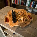 Jeu déchecs - artisanal en bois d’olivier avec tiroirs –